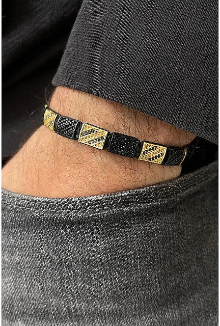 Zircon Macrame Bracelet – Gold Radiance Edition